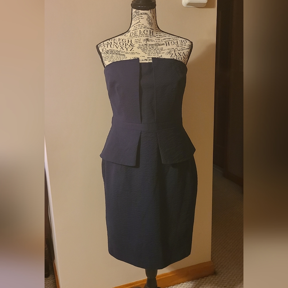 NWT! Banana Republic Navy Peplum Cocktail Dress Size M - Picture 2 of 7